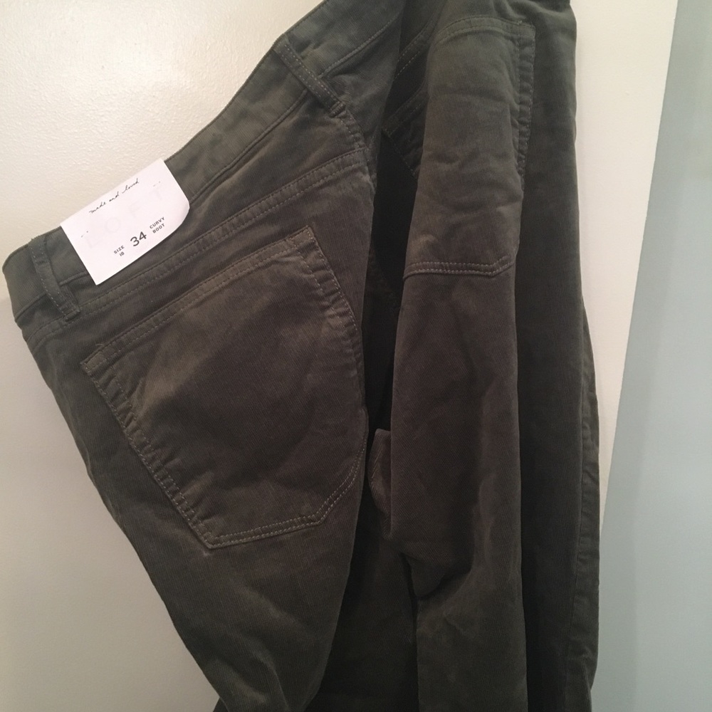 BNWT Loft Curvy Bootcut Corduroy pants
